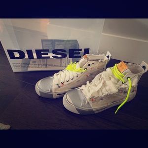 Distressed Men’s Diesel High Top Runners
